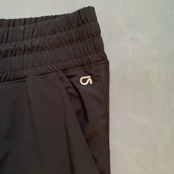 GAP FIT black joggers!! Super comfy/ barely worn - Picture 3 of 3